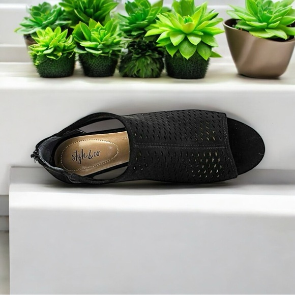 New Style & Co. Women’s Black  Haddiee Open Peep Toe Classic Ankle Shootie - Picture 6 of 16